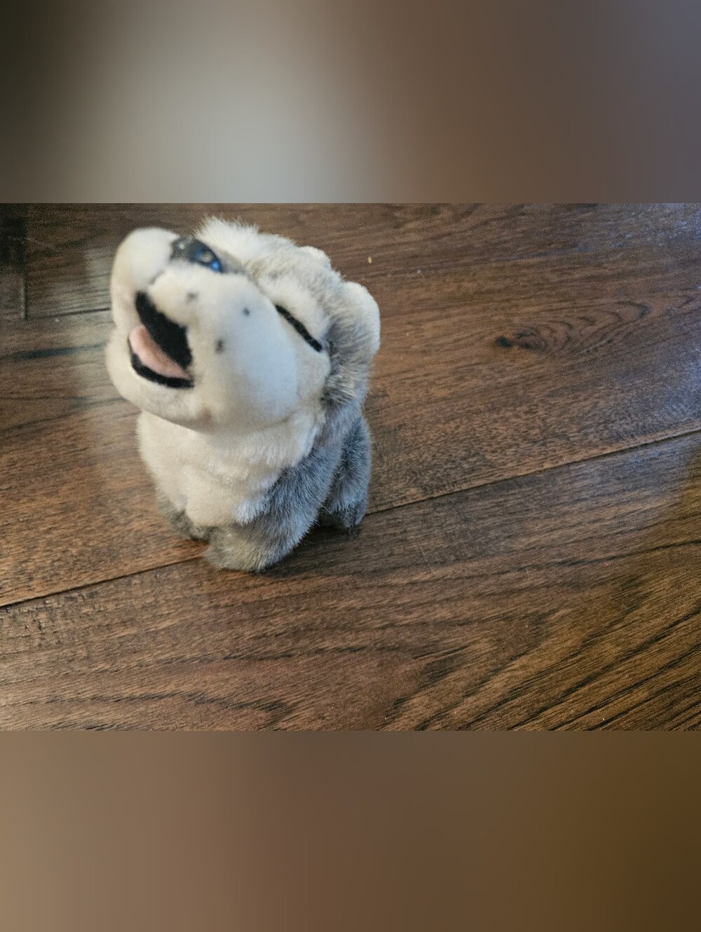 Vaughn Howling Grey Wolf Plush Stuffed Animal Alaskan Toy 6" No Tush Tags Used. 